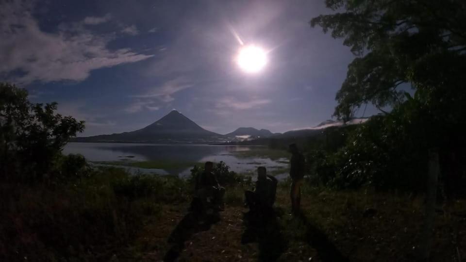 Rustico Arenal B&B Ла Фортуна Экстерьер фото